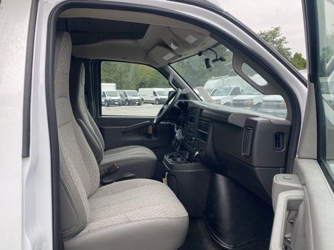 New 2025 Chevrolet Express 3500 w/ Power Convenience Package image 28