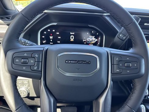 New 2026 GMC Sierra 2500 Denali Ultimate w/ LPO, Black Badging Package AWD/4WD image 31