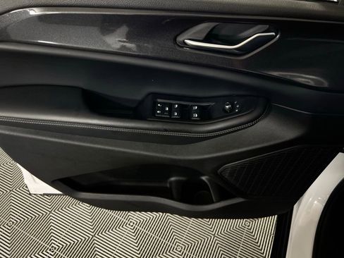 Used 2023 Jeep Grand Cherokee Altitude image 25