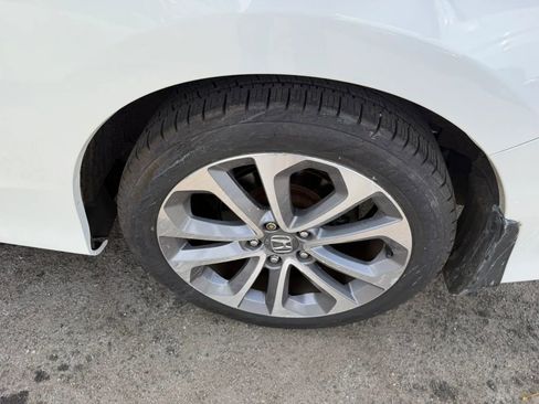 Used 2015 Honda Accord EX-L image 28