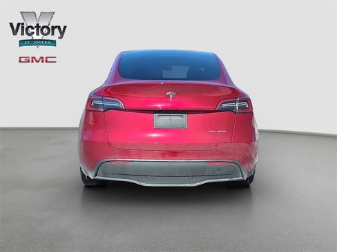Used 2024 Tesla Model Y Long Range image 16