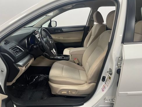 Used 2017 Subaru Outback 2.5i Premium AWD/4WD image 9