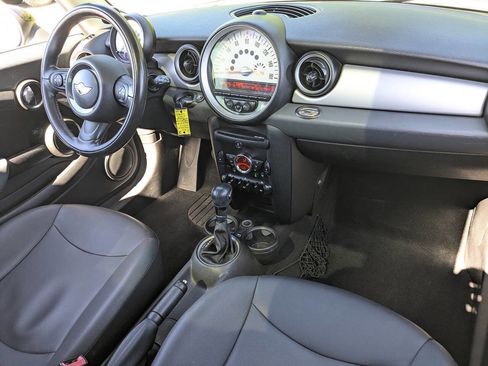 Used 2011 MINI Cooper Clubman w/ Premium Pkg image 12
