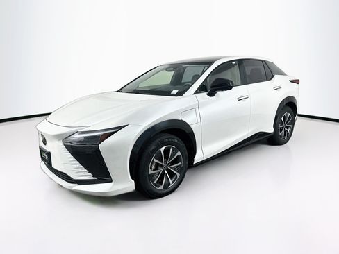 Used 2023 Lexus RZ 450e Premium w/ Technology Package AWD/4WD image 3