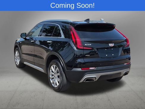 Used 2023 Cadillac XT4 Premium Luxury w/ Technology Package AWD/4WD image 4