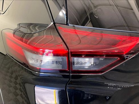 Used 2022 Nissan Rogue SL w/ SL Premium Package FWD image 36