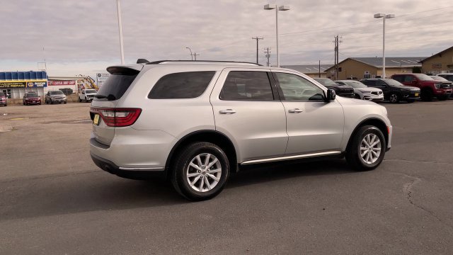 Used 2024 Dodge Durango SXT w/ 3rd Row Seating Group AWD/4WD image 8