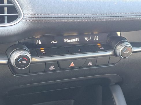 Used 2023 MAZDA MAZDA3 s image 9