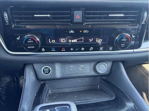 Certified 2023 Nissan Rogue SL w/ SL Premium Package image 19