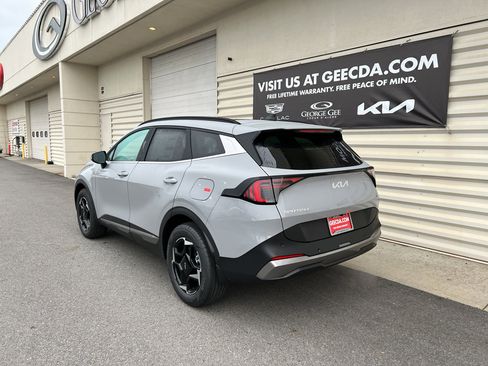 New 2026 Kia Sportage AWD Hybrid image 5