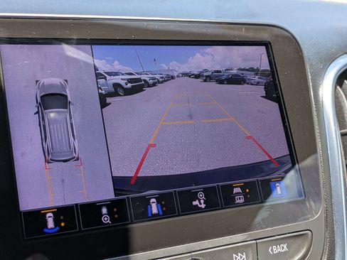 Used 2022 Chevrolet Equinox LT FWD image 20