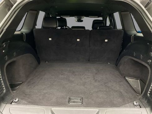 Used 2019 Jeep Grand Cherokee Altitude image 13