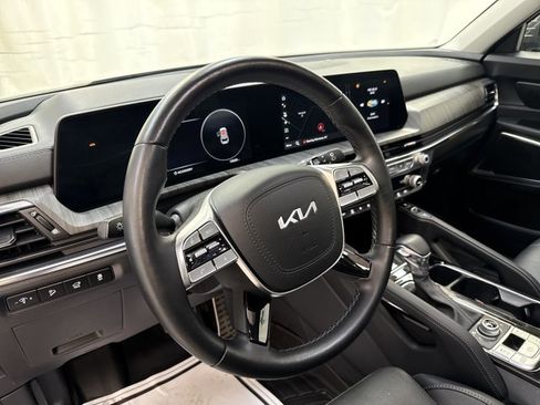 Used 2024 Kia Telluride SX w/ Towing Package image 27