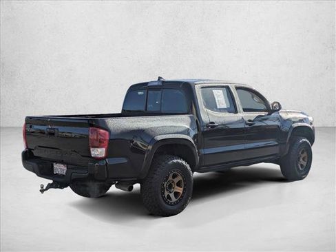 Used 2016 Toyota Tacoma SR5 w/ SR5 Appearance Package (SN) image 6