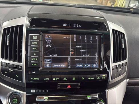 Used 2013 Toyota Land Cruiser AWD/4WD image 23