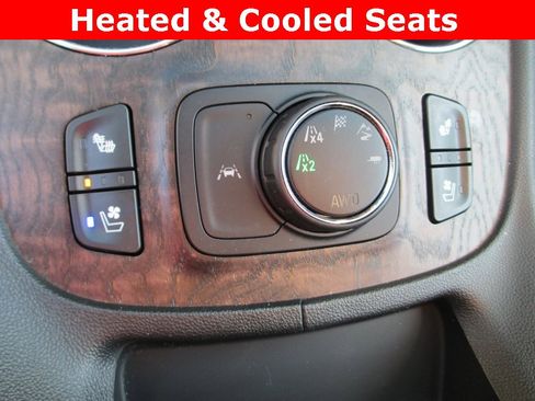 Used 2021 GMC Acadia Denali w/ Denali Ultimate Package image 17