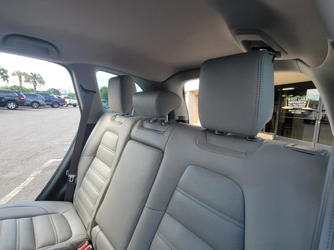 Used 2017 Honda CR-V LX image 32