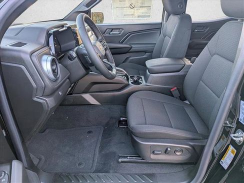 New 2026 Chevrolet Colorado LT image 15