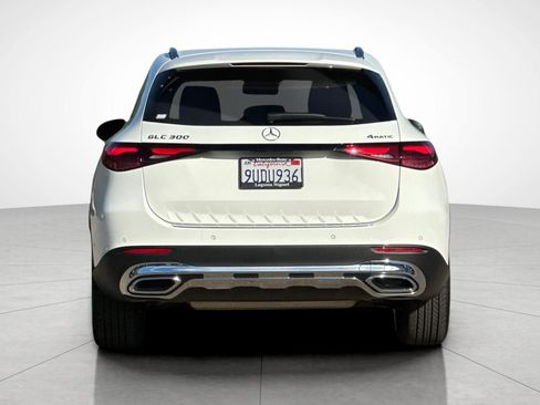 Certified 2025 Mercedes-Benz GLC 300 4MATIC image 8