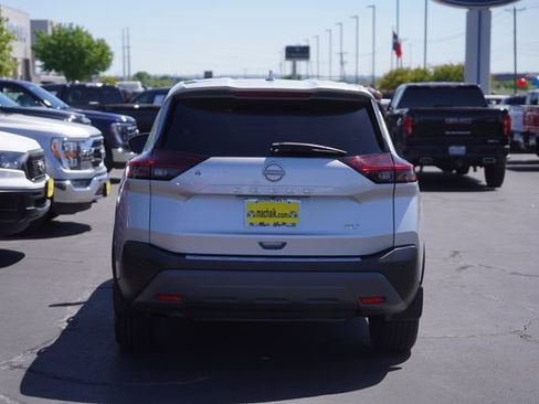 Used 2022 Nissan Rogue SV FWD image 7