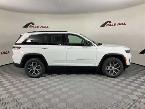 New 2025 Jeep Grand Cherokee Limited image 7