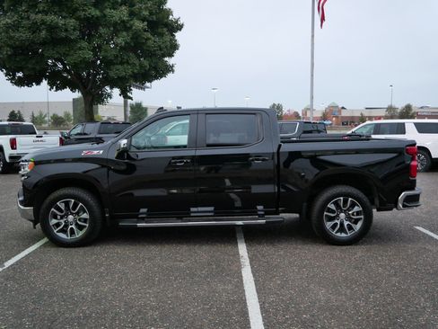 Used 2024 Chevrolet Silverado 1500 LT image 6