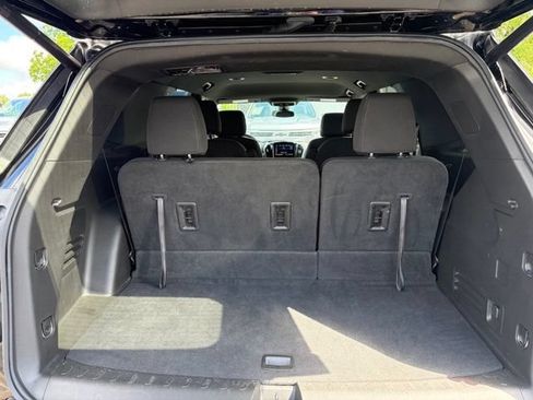 Used 2023 Chevrolet Traverse LT FWD image 26