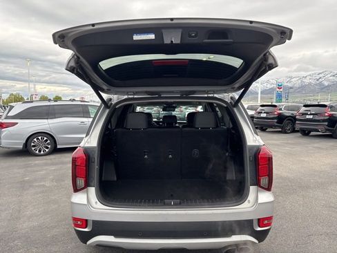 Used 2022 Hyundai Palisade SEL w/ 8P Bench Seat Package AWD/4WD image 32