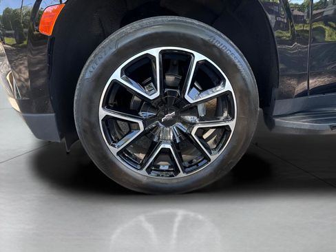 Used 2024 Chevrolet Tahoe RST w/ Luxury Package AWD/4WD image 5