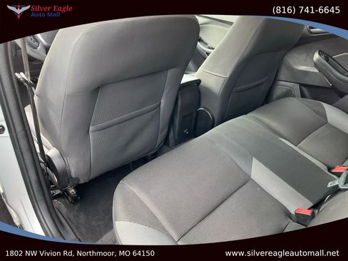 Used 2014 Ford Focus SE image 9