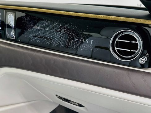 Certified 2026 Rolls-Royce Ghost AWD/4WD image 30
