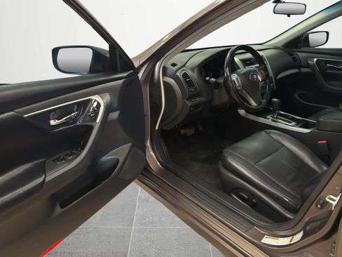 Used 2013 Nissan Altima 2.5 SV image 10