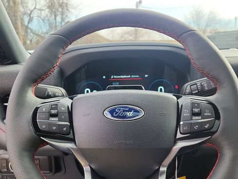 New 2026 Ford Explorer ST-Line w/ ST-Line Street Pack image 15