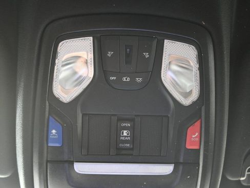 Used 2024 RAM 1500 Big Horn AWD/4WD image 34