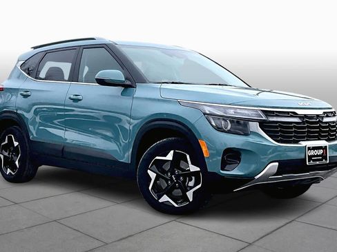 Used 2024 Kia Seltos EX image 2