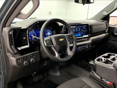 Used 2026 Chevrolet Silverado 1500 LT AWD/4WD image 17