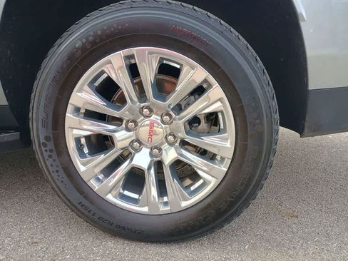 Used 2024 GMC Yukon XL Denali AWD/4WD image 30