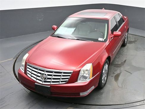 Used 2009 Cadillac DTS image 37