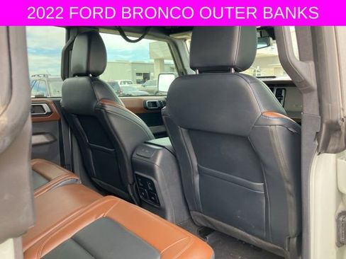 Used 2022 Ford Bronco Outer Banks AWD/4WD image 15