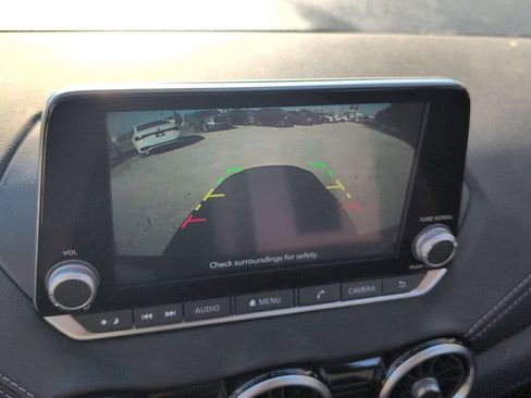 Used 2025 Nissan Sentra SV FWD image 17