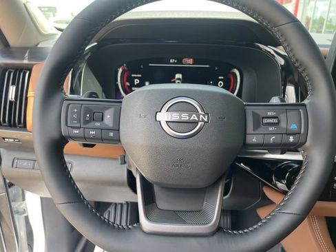 New 2026 Nissan Pathfinder Platinum FWD image 12