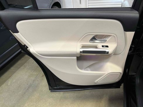 Used 2020 Mercedes-Benz GLB 250 image 61