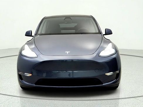Used 2023 Tesla Model Y Long Range AWD/4WD image 2