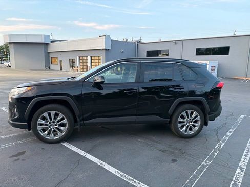 Used 2023 Toyota RAV4 XLE Premium AWD/4WD image 2