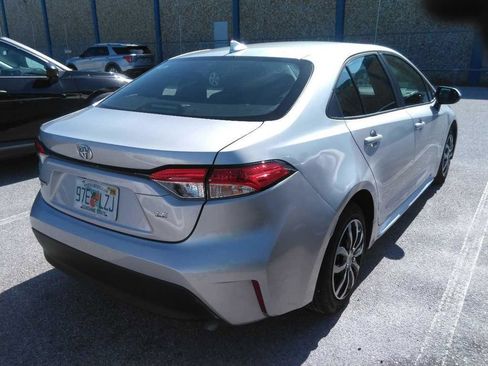 Used 2024 Toyota Corolla LE FWD image 7