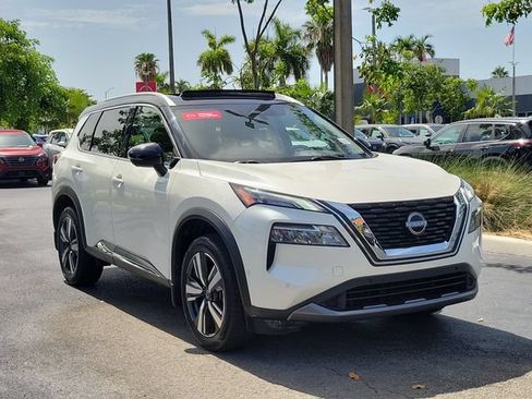 Used 2023 Nissan Rogue SL w/ SL Premium Package AWD/4WD image 3