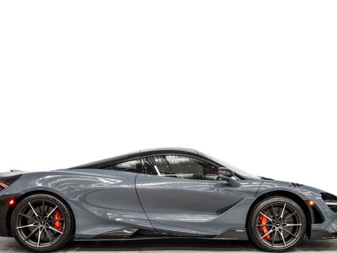Used 2021 McLaren 765LT image 2