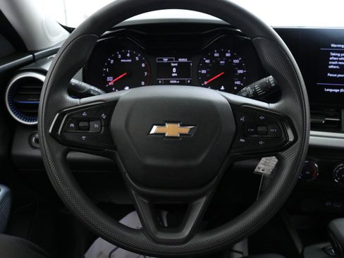 Used 2024 Chevrolet Trax LS image 12