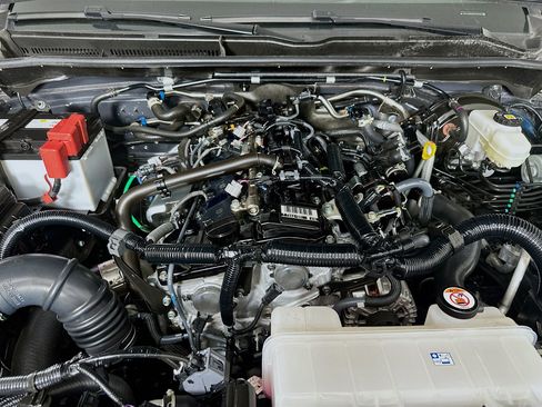 Used 2025 Toyota 4Runner TRD Off-Road image 33