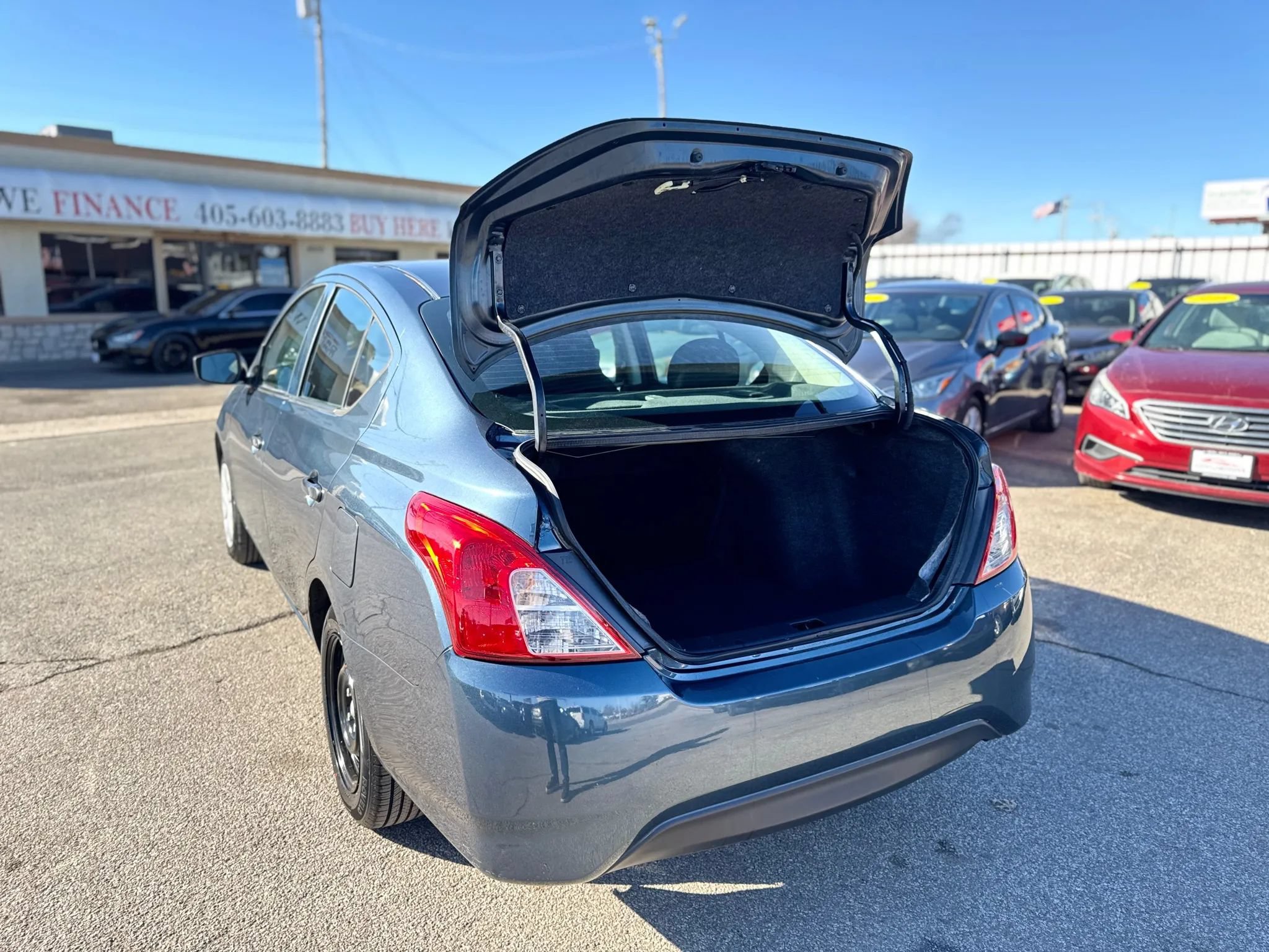 Used 2017 Nissan Versa S Plus FWD image 29
